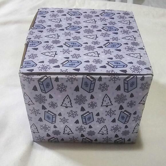 Owlcrate New Toni Morrison oversized ceramic mug - Picture 8 of 12